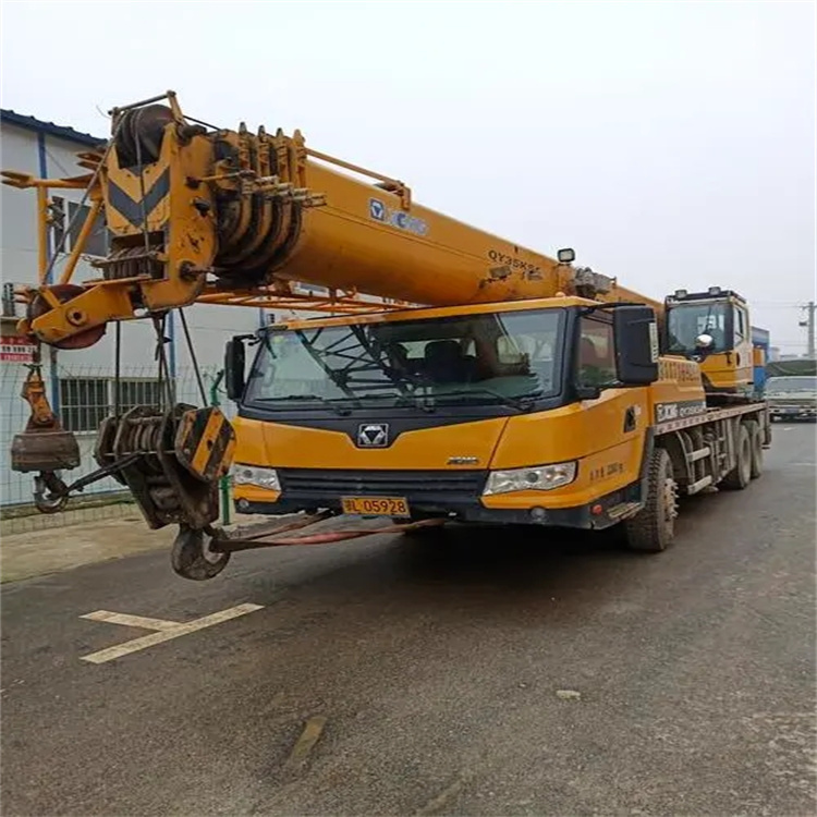 竹根滩镇吊车出租保险：全面覆盖，安全无忧